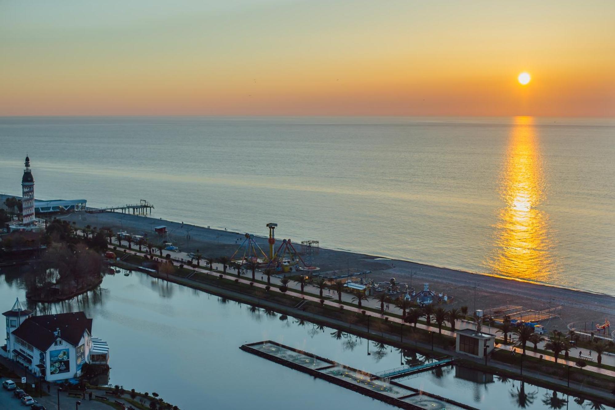 Your Sunshine Apartments באטומי מראה חיצוני תמונה